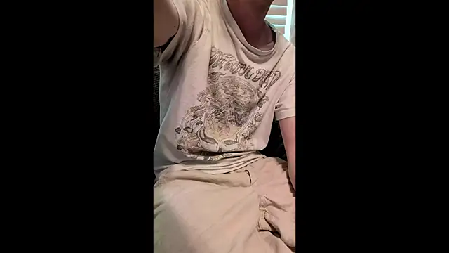 Snapshot of ednygma18626 chatting on July 2, 2026, 8:04 pm ednygma18626 online show from July 2, 2026, 8:04 pm