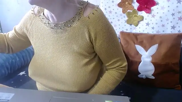 QueenLana online show from October 29, 2025, 5:42 am