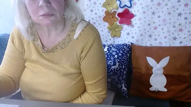 QueenLana online show from December 15, 2025, 11:25 am