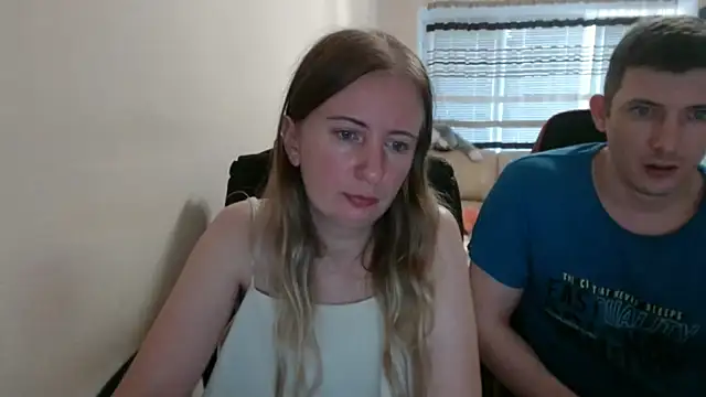 Snapshot of PeterAndJen chatting on September 10, 2025, 5:35 pm PeterAndJen online show from September 10, 2025, 5:35 pm