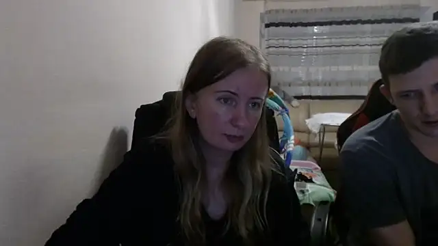 Snapshot of PeterAndJen chatting on September 18, 2025, 6:32 pm PeterAndJen online show from September 18, 2025, 6:32 pm