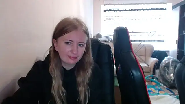 Snapshot of PeterAndJen chatting on October 23, 2025, 8:02 am PeterAndJen online show from October 23, 2025, 8:02 am