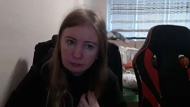 Snapshot of PeterAndJen chatting on October 24, 2025, 6:10 am PeterAndJen online show from October 24, 2025, 6:10 am