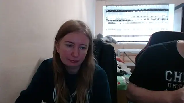 Snapshot of PeterAndJen chatting on November 4, 2025, 8:46 am PeterAndJen online show from November 4, 2025, 8:46 am