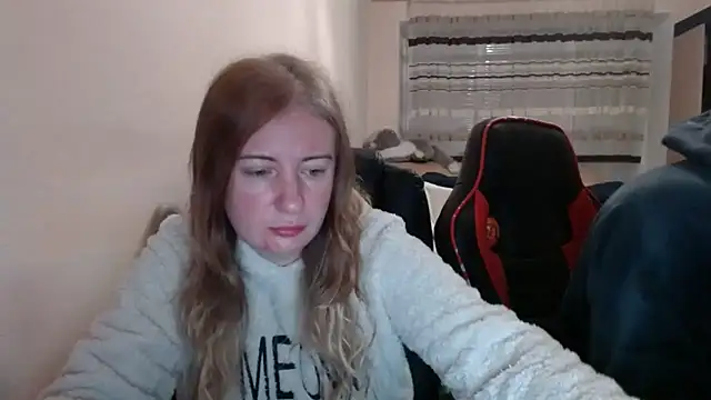 Snapshot of PeterAndJen chatting on November 11, 2025, 4:12 am PeterAndJen online show from November 11, 2025, 4:12 am