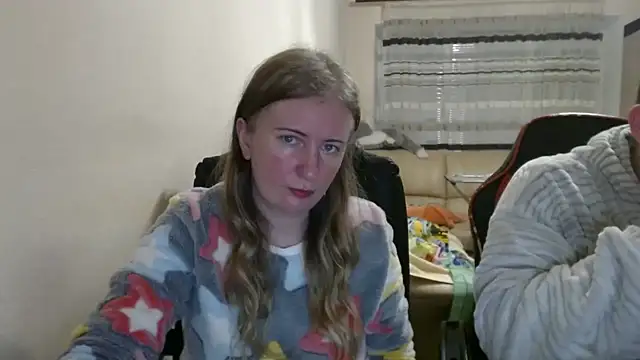 Snapshot of PeterAndJen chatting on November 24, 2025, 7:24 pm PeterAndJen online show from November 24, 2025, 7:24 pm