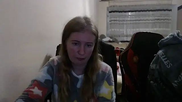 Snapshot of PeterAndJen chatting on November 26, 2025, 7:48 pm PeterAndJen online show from November 26, 2025, 7:48 pm