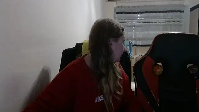 Snapshot of PeterAndJen chatting on November 29, 2025, 8:45 pm PeterAndJen online show from November 29, 2025, 8:45 pm