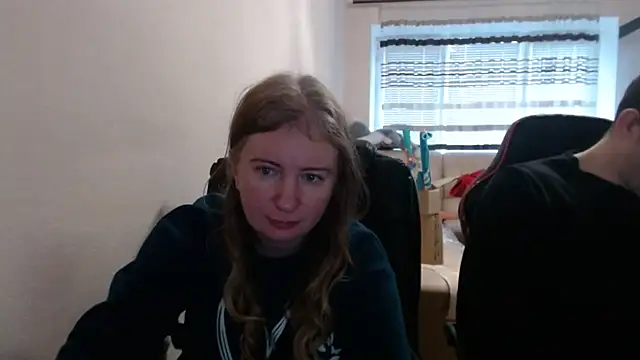 Snapshot of PeterAndJen chatting on December 2, 2025, 7:03 am PeterAndJen online show from December 2, 2025, 7:03 am