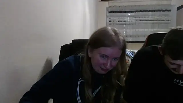 Snapshot of PeterAndJen chatting on December 3, 2025, 7:34 pm PeterAndJen online show from December 3, 2025, 7:34 pm