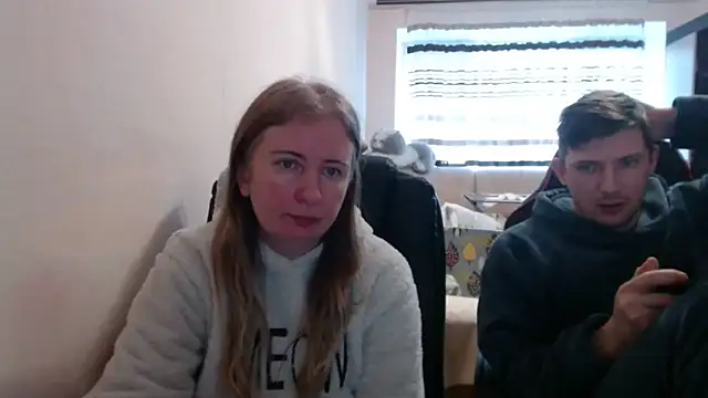 Snapshot of PeterAndJen chatting on December 16, 2025, 8:30 am PeterAndJen online show from December 16, 2025, 8:30 am