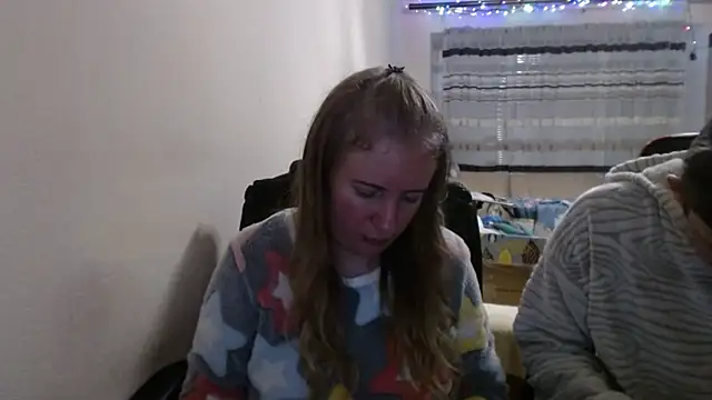 PeterAndJen online show from December 21, 2025, 7:32 pm