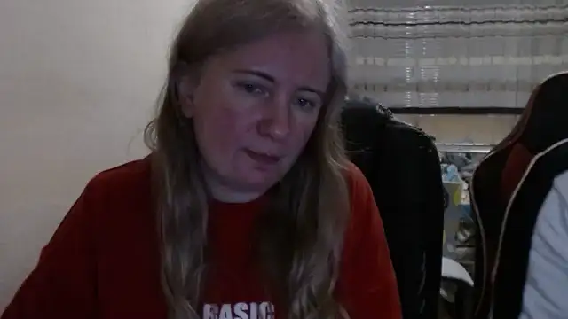 PeterAndJen online show from April 12, 2026, 8:14 pm