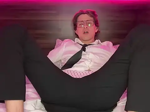 mcklister kinky feets online show from March 6, 2026, 9:50 am