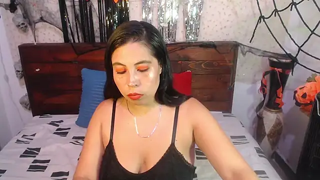 Snapshot of NikkieMilky chatting on October 23, 2025, 12:54 am NikkieMilky online show from October 23, 2025, 12:54 am