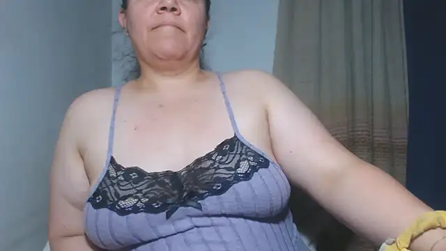 agathamiller01 online show from October 4, 2025, 1:47 am