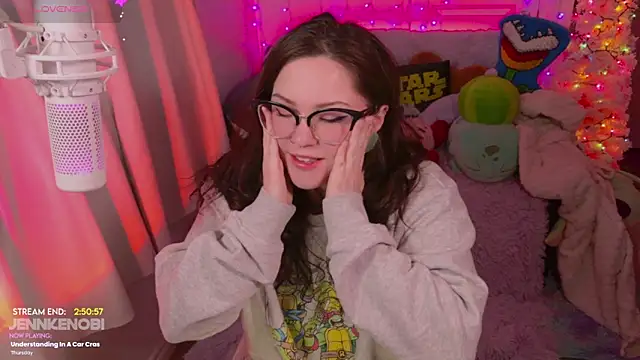 Snapshot of JennKenobi chatting on December 3, 2025, 3:54 pm JennKenobi online show from December 3, 2025, 3:54 pm