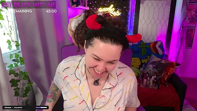 JennKenobi online show from June 2, 2026, 1:24 pm
