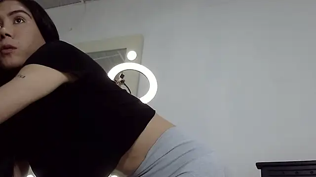 EvaTiffany online show from April 26, 2026, 10:07 pm