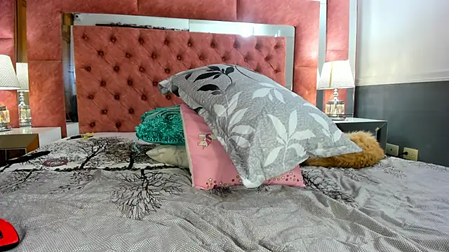 briana wonder69xxx online show from March 18, 2025, 4:15 am