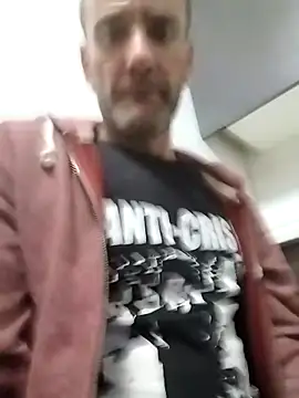 Snapshot of raulacab chatting on April 9, 2026, 12:21 am raulacab online show from April 9, 2026, 12:21 am