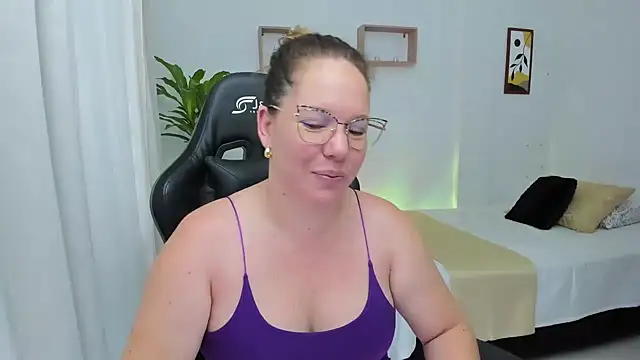 tamy shine87 online show from December 14, 2024, 9:13 pm