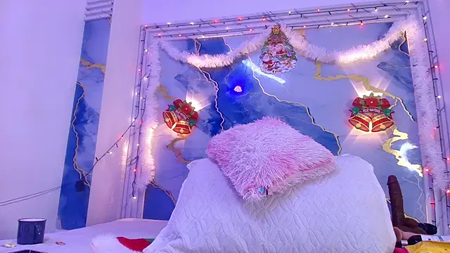 lorrayne  online show from December 15, 2025, 12:09 pm