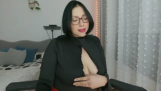 Snapshot of diosa_cadenas chatting on February 28, 2026, 7:37 pm diosa cadenas online show from February 28, 2026, 7:37 pm