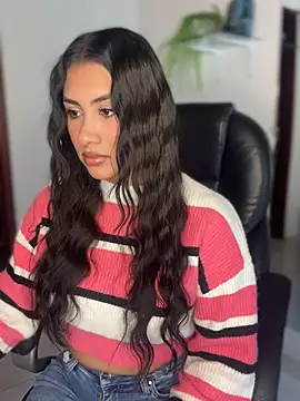 Snapshot of Ambar_pe_ chatting on January 14, 2025, 7:43 pm Ambar pe online show from January 14, 2025, 7:43 pm