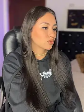 Snapshot of Ambar_pe_ chatting on January 26, 2025, 2:14 am Ambar pe online show from January 26, 2025, 2:14 am