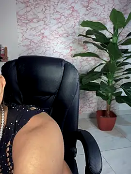 Snapshot of Ambar_pe_ chatting on November 26, 2025, 3:29 am Ambar pe online show from November 26, 2025, 3:29 am