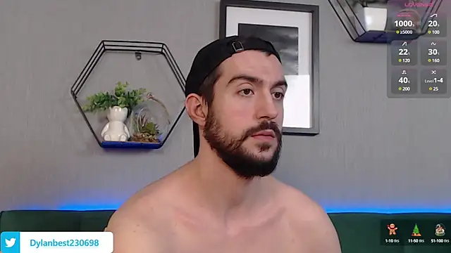 Snapshot of Dylan_Best chatting on December 16, 2024, 8:41 am Dylan Best online show from December 16, 2024, 8:41 am