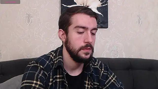 Snapshot of Dylan_Best chatting on December 17, 2024, 10:43 pm Dylan Best online show from December 17, 2024, 10:43 pm