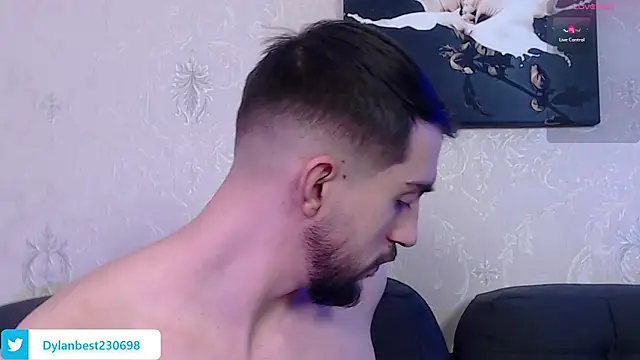 Snapshot of Dylan_Best chatting on January 31, 2025, 12:39 am Dylan Best online show from January 31, 2025, 12:39 am