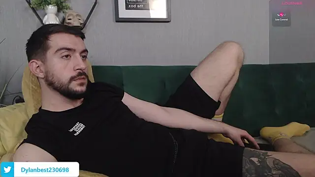 Snapshot of Dylan_Best chatting on February 11, 2025, 9:20 am Dylan Best online show from February 11, 2025, 9:20 am