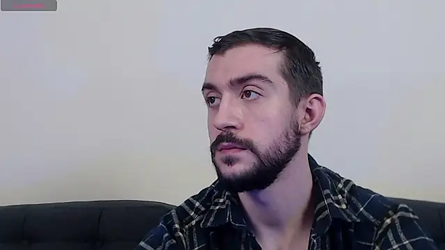 Snapshot of Dylan_Best chatting on February 24, 2025, 11:41 pm Dylan Best online show from February 24, 2025, 11:41 pm