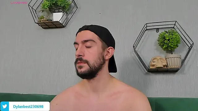 Snapshot of Dylan_Best chatting on September 22, 2025, 11:56 am Dylan Best online show from September 22, 2025, 11:56 am