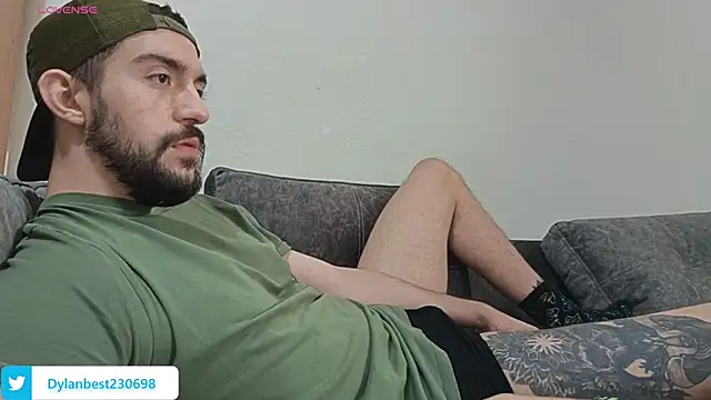 Snapshot of Dylan_Best chatting on September 25, 2025, 7:01 am Dylan Best online show from September 25, 2025, 7:01 am