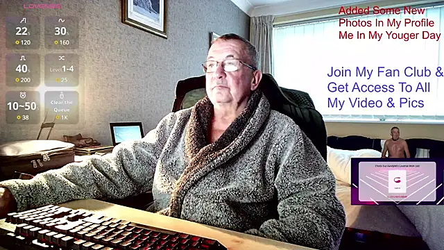 Snapshot of Aandy62 chatting on December 7, 2024, 8:11 am Aandy62 online show from December 7, 2024, 8:11 am