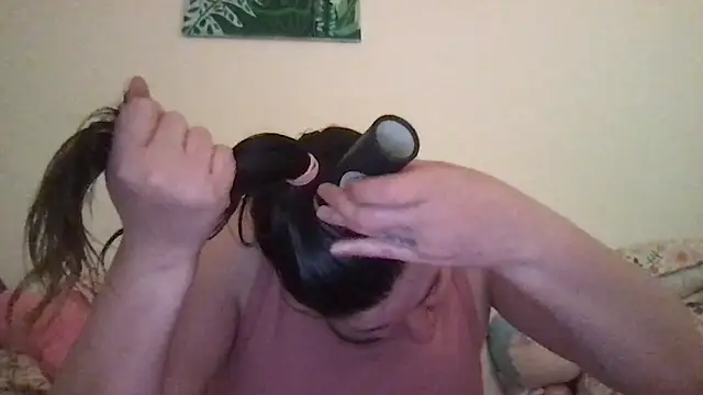 HYPHYtype online show from November 15, 2025, 9:32 pm