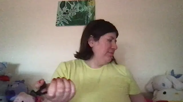 Snapshot of HYPHYtype chatting on June 10, 2026, 11:13 pm HYPHYtype online show from June 10, 2026, 11:13 pm