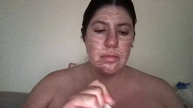Snapshot of HYPHYtype chatting on July 18, 2026, 2:27 am HYPHYtype online show from July 18, 2026, 2:27 am