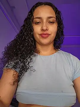 Snapshot of Lucy_Marin chatting on November 14, 2025, 10:40 pm Lucy Marin online show from November 14, 2025, 10:40 pm