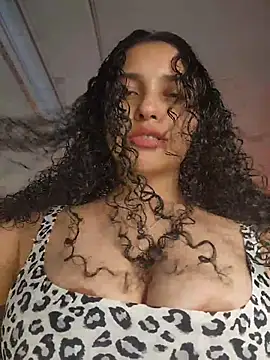 Snapshot of Lucy_Marin chatting on December 1, 2025, 10:04 pm Lucy Marin online show from December 1, 2025, 10:04 pm