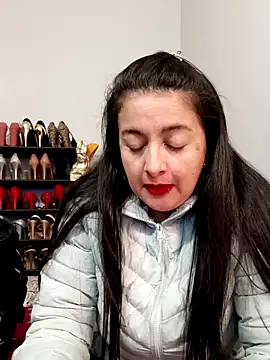 Snapshot of Cherry_1992 chatting on February 10, 2026, 12:53 pm Cherry 1992 online show from February 10, 2026, 12:53 pm