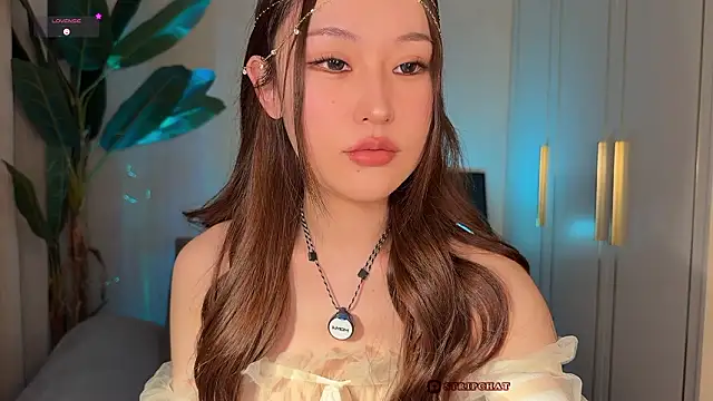 sphynx- - online show from January 17, 2026, 11:37 am