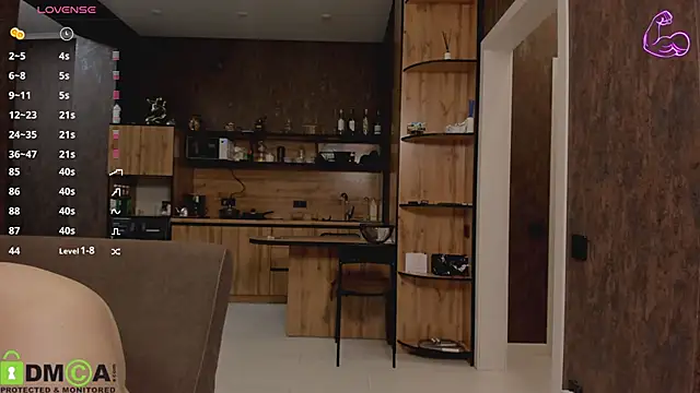 Snapshot of Model_Mike chatting on April 7, 2026, 5:02 pm Model Mike online show from April 7, 2026, 5:02 pm