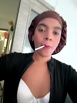 Snapshot of Katiiahotbaby chatting on December 19, 2025, 2:02 pm Katiiahotbaby online show from December 19, 2025, 2:02 pm