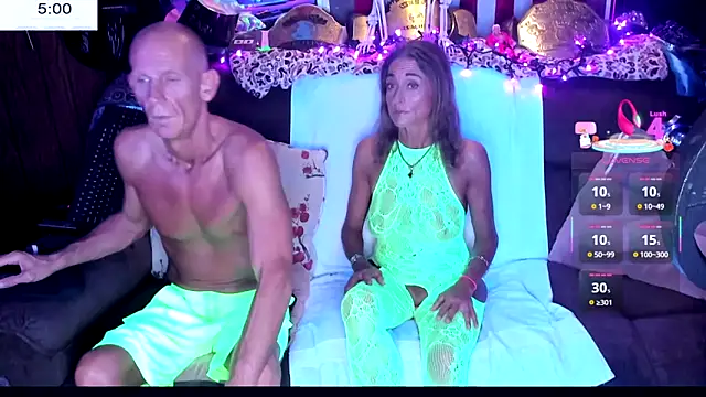 ShannNikkii420 online show from February 16, 2026, 1:35 am