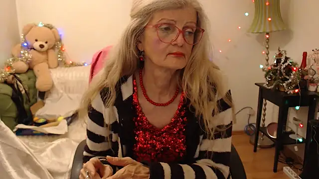 Snapshot of BlairFort chatting on December 17, 2024, 7:59 pm BlairFort online show from December 17, 2024, 7:59 pm